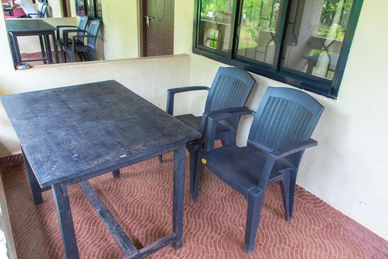 Raikar Guest House Bogmalo Exterior photo